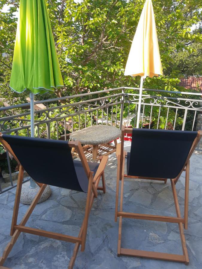 Sea-side Old Stone Villa with a private Garden Budua Esterno foto