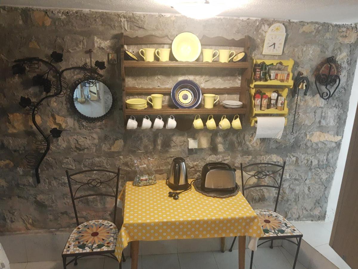 Sea-side Old Stone Villa with a private Garden Budua Esterno foto